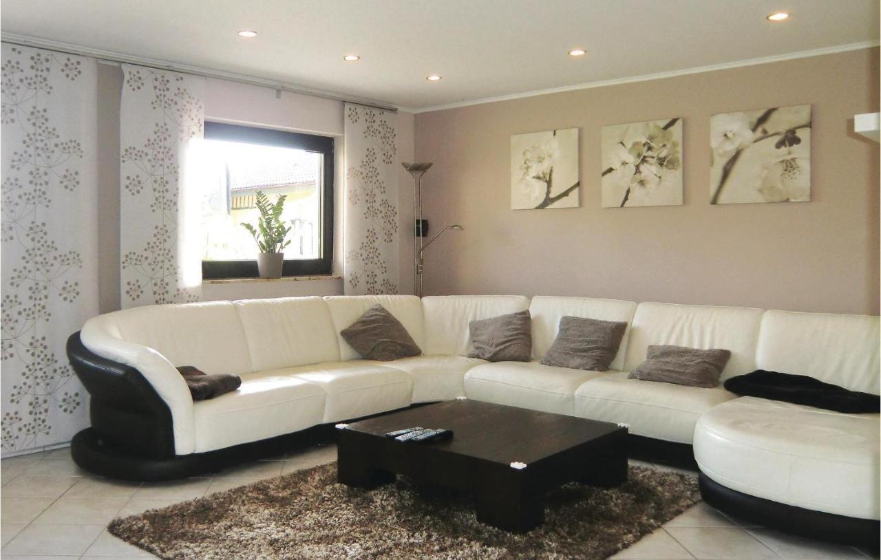 Amazing Apartment In Karlshausen With Kitchen Exteriör bild